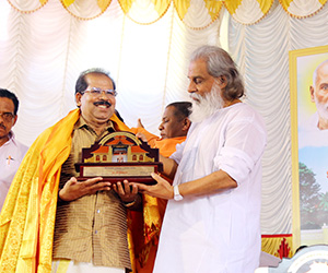 SREENARAYANA GURUKULAM PRAVESANA KAVADAM-2016